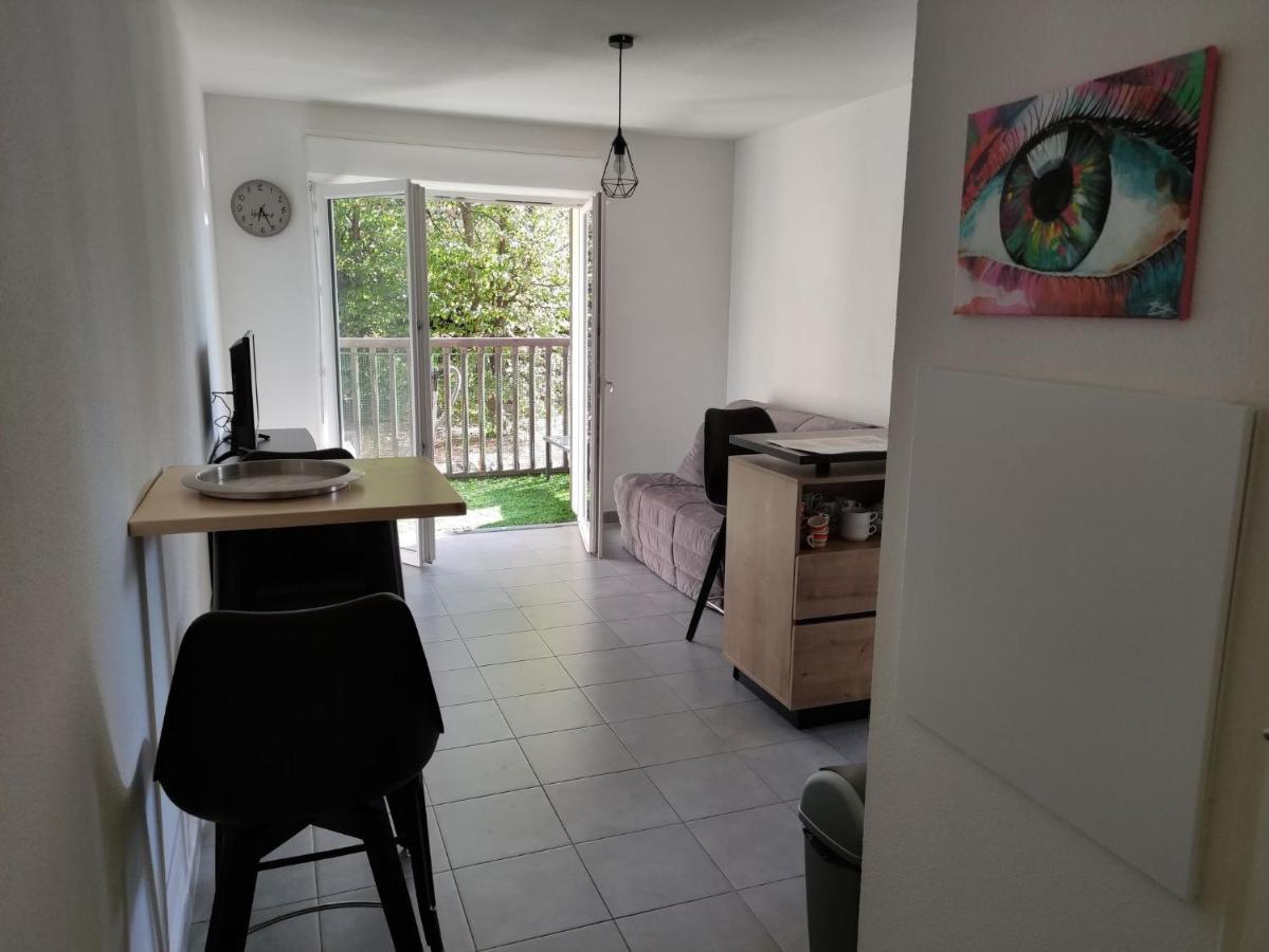 Superbe appartement en rez-de-jardin à LANTON Exterior foto